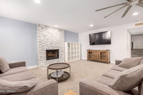 4610 Everett Dr, Phoenix AZ  85032-4893 exterior
