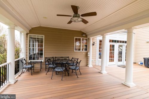 19058 Boyer Fields Pl, Leesburg VA 20176-1643 exterior