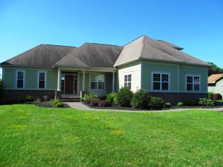 549 Plank Rd, Webster, NY 14580-2241