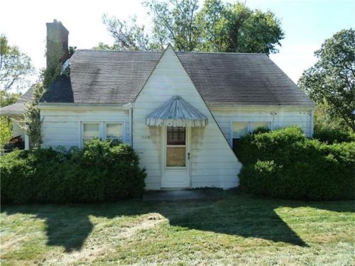 155 Elm St, Imperial, PA 15126-1040