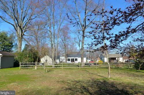 1805 Line St, Lansdale PA 19446-1632 exterior