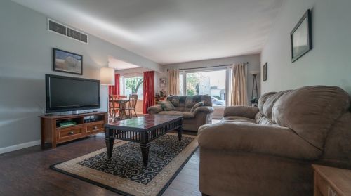 9320 5th St, Hammond, IN 46322-2702