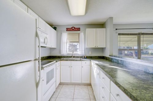 100 Bayview Ave, Boynton Beach, FL 33435-1549