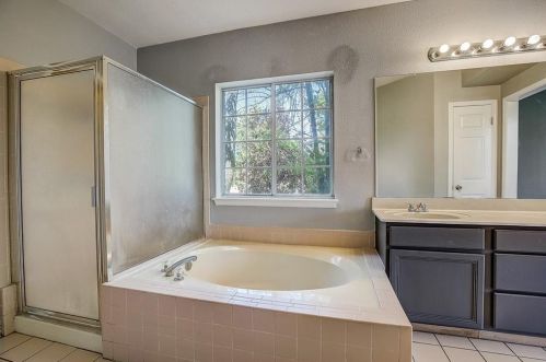 100 Parque Cir, Georgetown TX 78626-4537 exterior