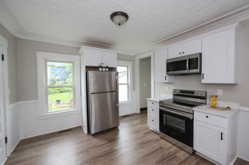 16 Acre St, Bennington NH  03442-4100 exterior