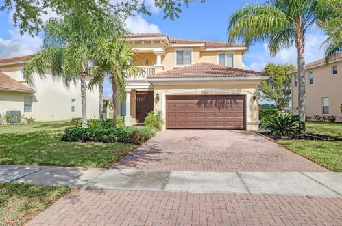 1690 Birdie Dr, Naples, FL 34120-0538