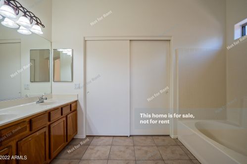 2601 79th Dr, Phoenix AZ  85043-7455 exterior