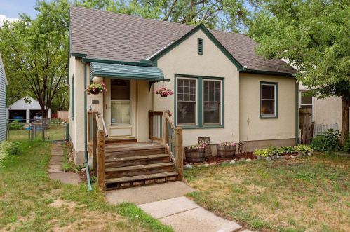 3725 Noble Ave, Minneapolis, MN 55422-2107
