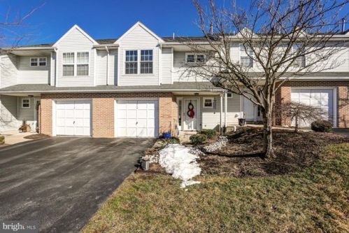 1914 Daybreak Cir, Harrisburg, PA 17110-9003