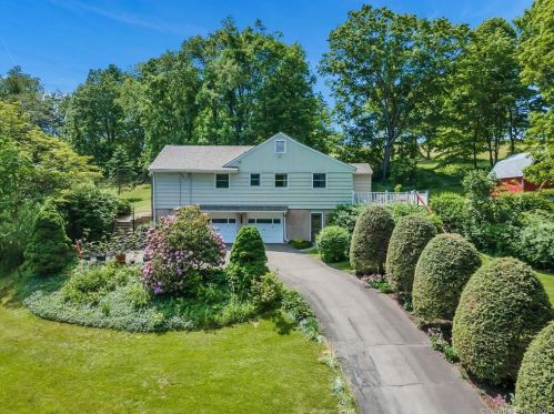 1580 Middletown Ave, Northford, CT 06472-1065