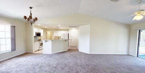 2837 4th St, Cape Coral, FL 33993-7038