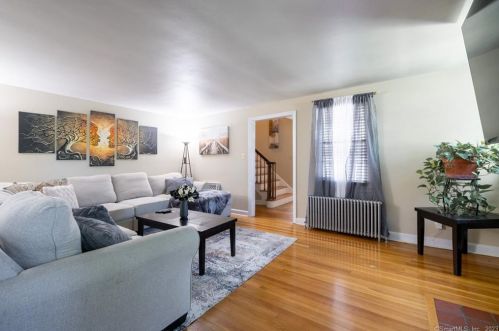 61 Beach St, New Britain CT  06053-2323 exterior