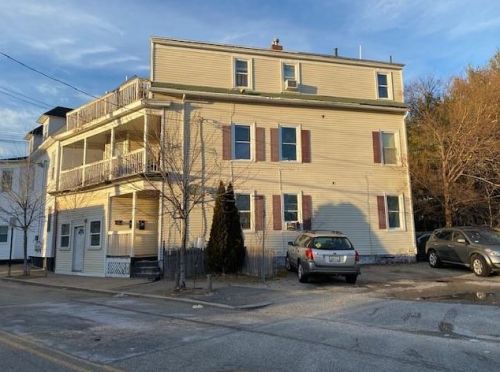 292 Knight St, Providence, RI 02909-1130