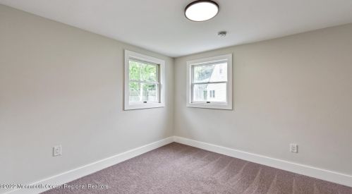 95 Roosevelt Cir, Tinton Falls NJ  07701-5824 exterior