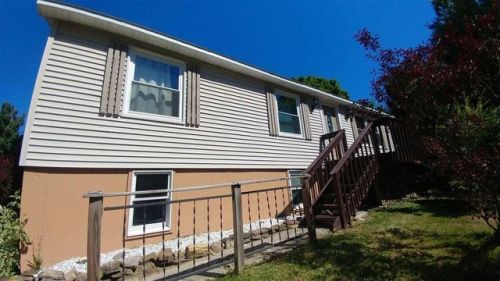 176 Northampton Rd, West Glenville, NY 12010-2432