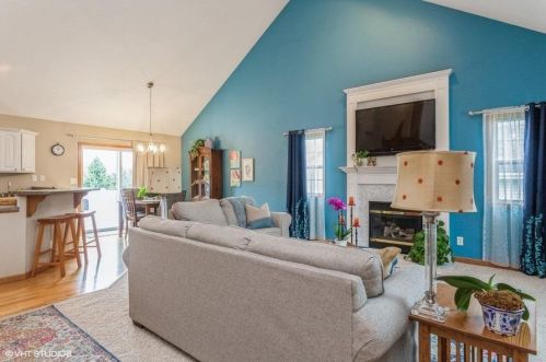 1243 Firethorn Dr, West Bend, WI 53090-5443