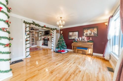 467 Robin Hollow Rd, West Greenwich RI  02817-2118 exterior