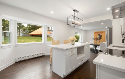 40 West Dr, San Remo NY  11754-3815 exterior