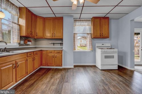 458 Highland St, Harrisburg PA 17113-1536 exterior