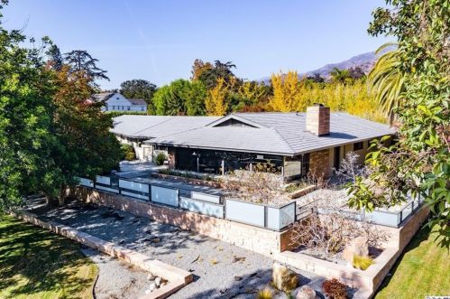 625 Kenneth Rd, Glendale, CA 91202-1451