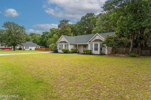 58 Southern Magnolia Dr, Beaufort, SC 29907-2567