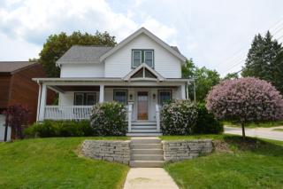 1412 Pleasantview Ave, Waukesha, WI 53188-2138
