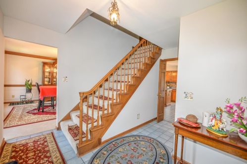 7461 Fitzroy Ct, Cincinnati OH  45241-1260 exterior