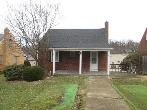 403 Agnew Rd, Jeannette, PA 15644-2546