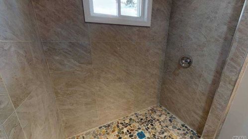 141 25 St, Wheatley Heights NY  11798-3802 exterior