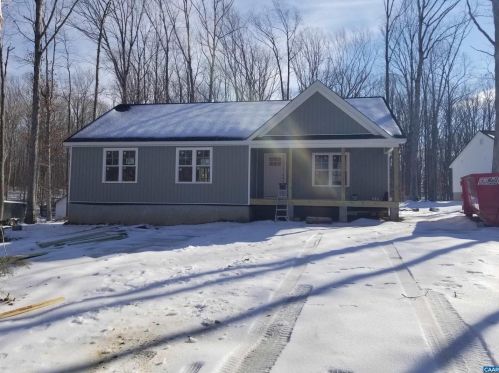1322 Kennon Rd, Mineral, VA 23117-3932