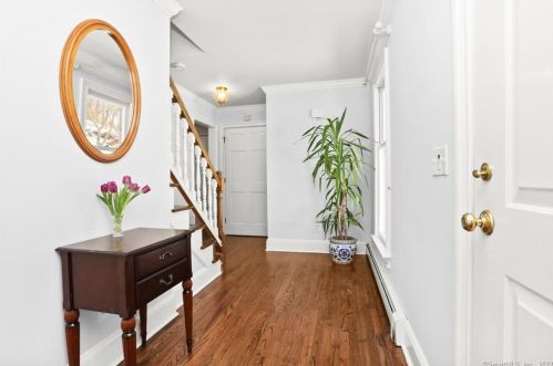22 Mill View Ter, Ridgefield, CT 06877-3519