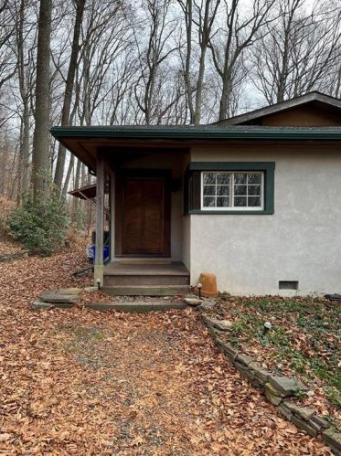 7226 Orthaus Rd, Hereford, PA 18056-1514
