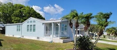 615 Hyacinth Cir, Sebastian, FL 32976-7666