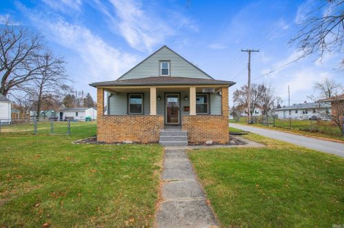 914 Oak St, Mishawaka, IN 46545-6706