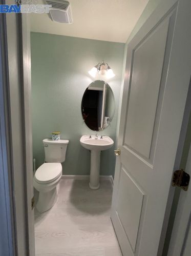 3725 Whitworth Dr, Pleasanton CA  94568-1377 exterior