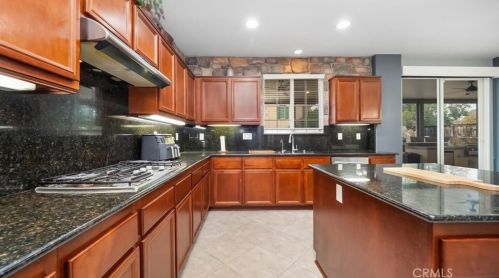 41062 Crimson Pillar Ln, Lake Elsinore CA  92532-1550 exterior