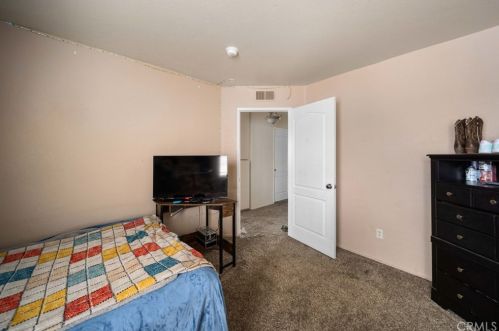 43611 Carefree Ct, Lancaster CA 93535-5611 exterior