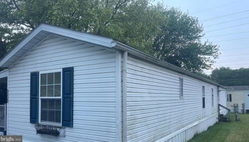 310 Bahama Cir, Carlisle, PA 17015-8805