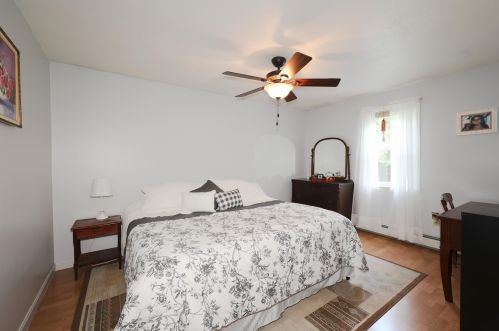 100 Mount Delight Rd, Deerfield NH  03037-1318 exterior