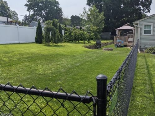 180 Germantown Rd, West Milford Lakes, NJ 07480-3617