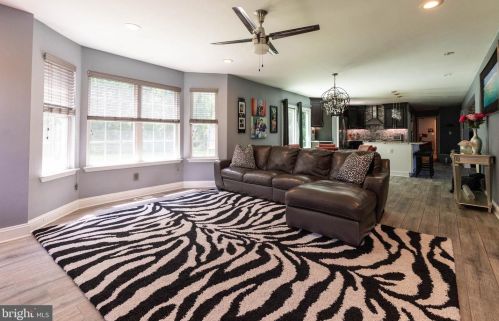 20 Kings Ct, Swedesboro NJ  08085-5033 exterior