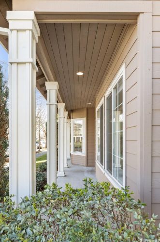 600 Landmark Ln, Redwood City CA  94065-2888 exterior