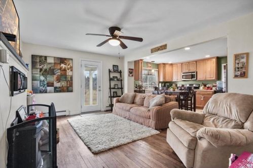 318 Noxon Rd, Poughkeepsie NY  12603-2904 exterior