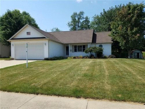 1220 Brandi Dr, Strasburg, OH 44680-9727