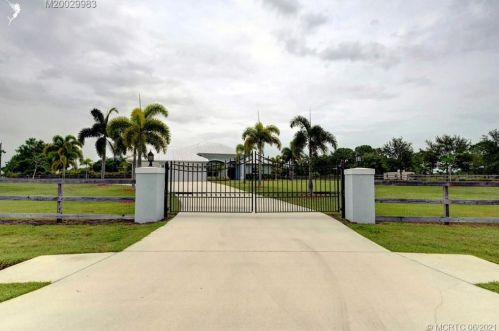 9702 Granada Ct, Palm City, FL 34990-5455
