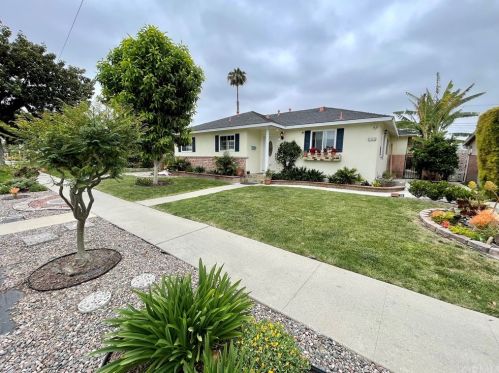 2345 Palo Verde Ave, Long Beach, CA 90815-2358