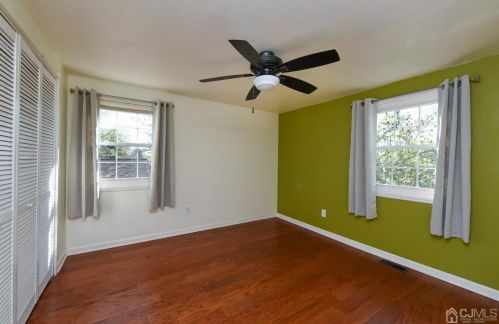 20 Midsummer Dr, Old Bridge NJ  08857-2712 exterior