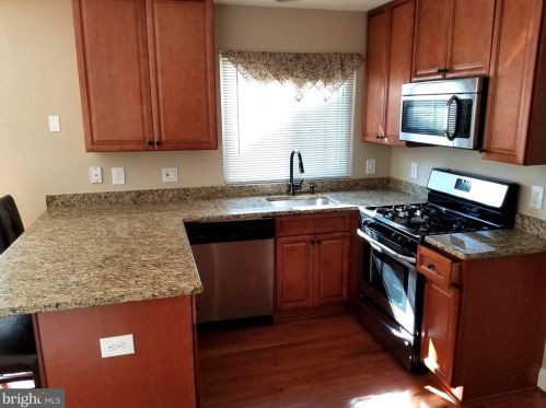 408 Foxridge Dr, Leesburg VA  20175-2500 exterior