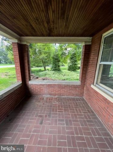 1553 New Holland Pike, Lancaster PA 17601-5653 exterior