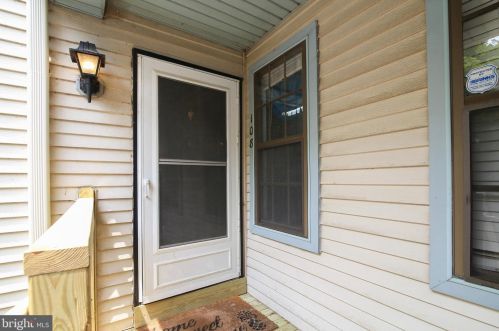 108 Ashton Ct, West Deptford, NJ 08051-2001